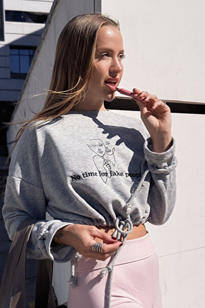 Le'Sluette Γυναικείο φούτερ oversized Crop Cotton με κέντημα No Time For Fake...