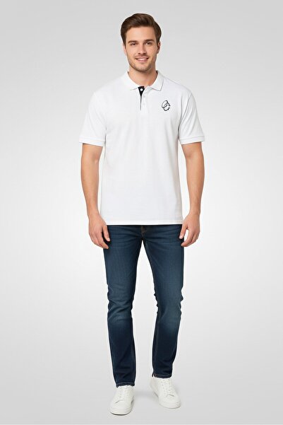 Cavalli Class قميص بولو رجالي بقصّة عادية وأكمام قصيرة وشعار مطرز، أبيض