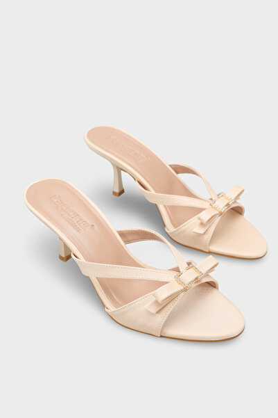 Capone Outfitters Vivia Σατέν Γυναικείες Παντόφλες με Μυτερή Μύτη και Πέτρινη...