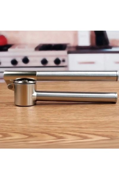 Keskon Professional Stainless Steel Garlic Press – a Quality Kitchen Tool