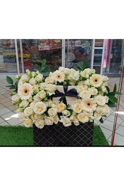 flowershop باقة زهور في حقيبة هدايا