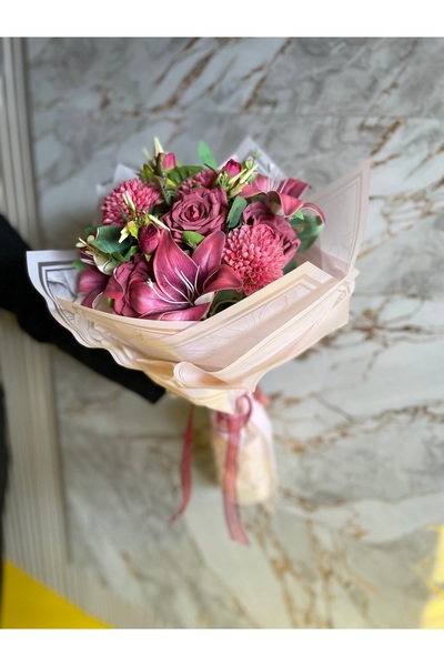 çiçek rengi dekor Premium Artificial Flower Bouquet – Pink Rose and Lily Arra...