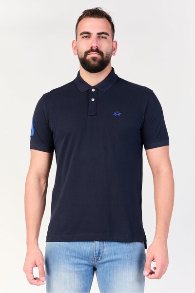 La Martina قميص بولو رجالي بقصّة عادية وأكمام قصيرة ومطرّز بشعار، أزرق داكن