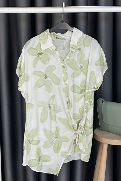 LEVURE قميص بتفاصيل ربط جانبية بنمط الزهور - أخضر