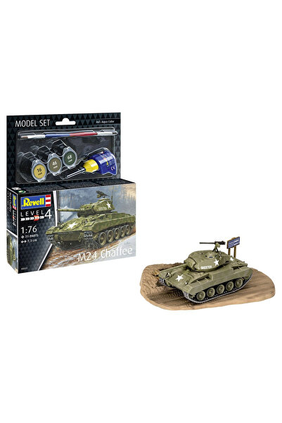 REVELL Моделен комплект M24 Chaffee