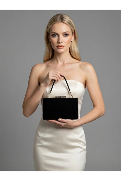 Biçanta Culoare neagră, importată, de lux, K catifea, cu lanț metalic, S cu c...