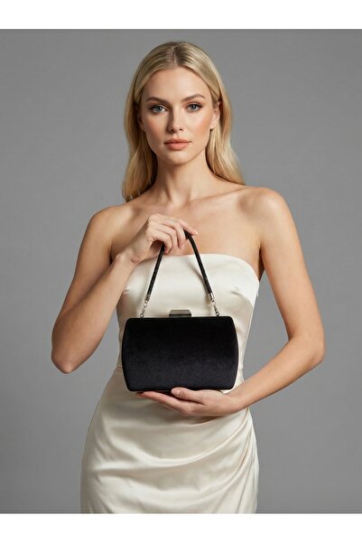 Biçanta Culoare neagră, importată, de lux, K catifea, cu lanț metalic, S cu c...