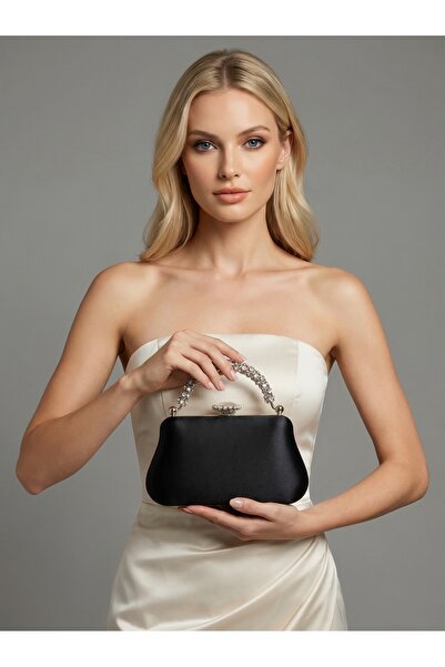 Biçanta Culoare neagră, importată, de lux, K catifea, cu lanț metalic, S cu c...