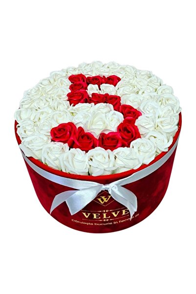 velve Aranjament floral cifra 5 cu 55 trandafiri de sapun in cutie rotunda ca...