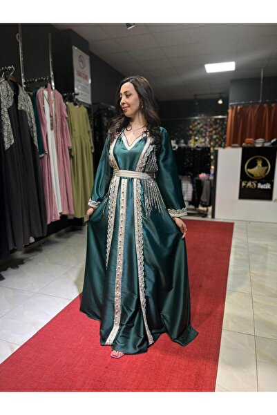 Fas Özel Günler İçin Tasarlanmış Kaftan Modeli