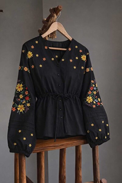 Burcia Floral Embroidered V-Neck Buttoned Linen Shirt with Tie Detail