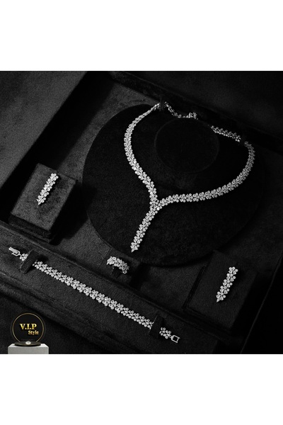 jewelrystore طقم اكسسوار زركون بدقه الماس