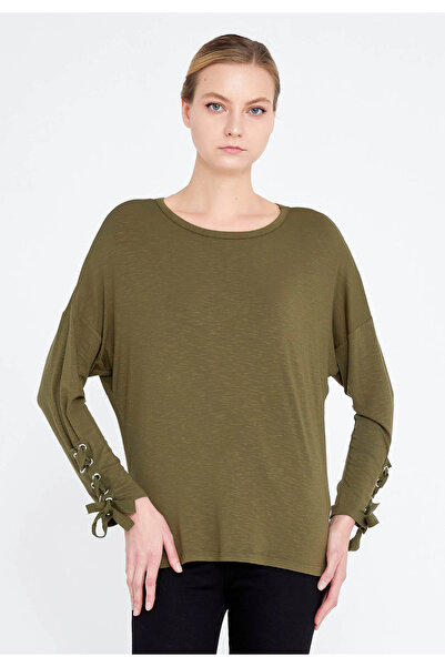 1way Turkish blouse with a casual and modern design