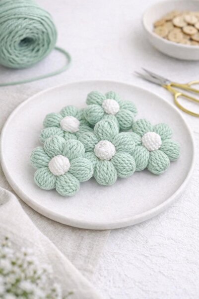 NecloveCraft Knitted Daisy Motif Flowers - 10 Pieces