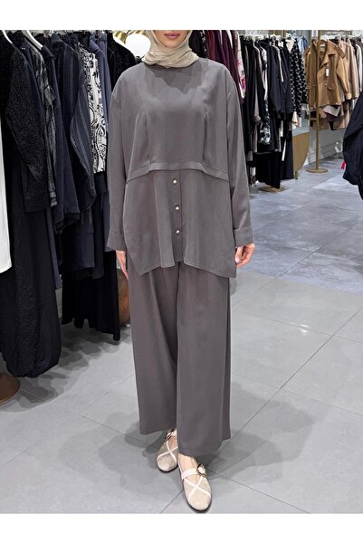 Ghisa DÜĞME DETAY İPEK TAKIM