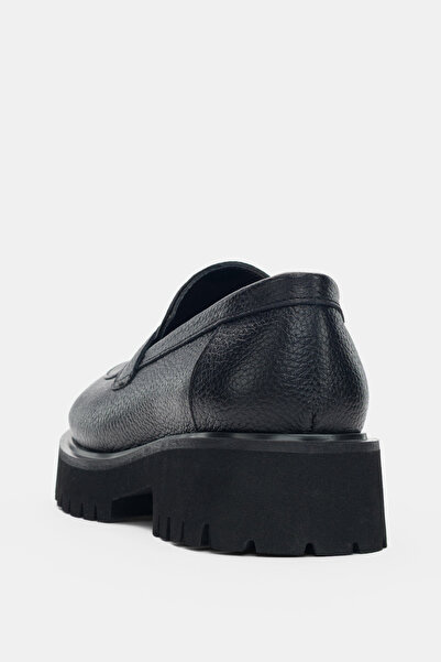 selin shoes Lorian Hakiki Deri Ön Çizgi Aksesuar Kadın Loafer- SİYAH