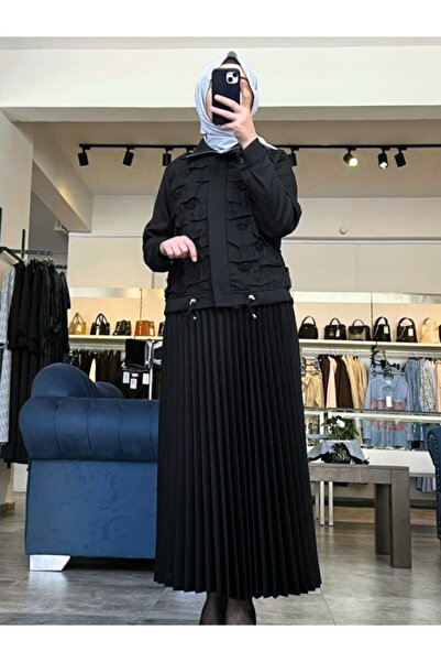 Soff Women's Black Suit with Pleated Skirt 9060