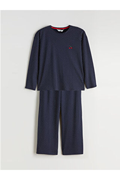 LC Waikiki طقم بيجامة نسائي من M1 SEZON باللون الأزرق الداكن برقبة دائرية مكو...