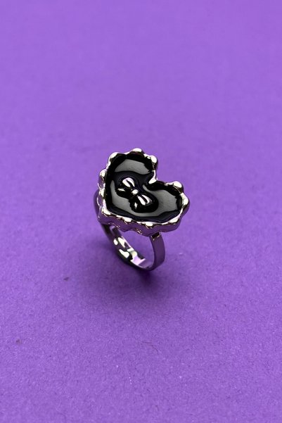 Begondio Gothic Bow Black Heart Stylish and Modern Design Minimal Adjustable Women's Ring