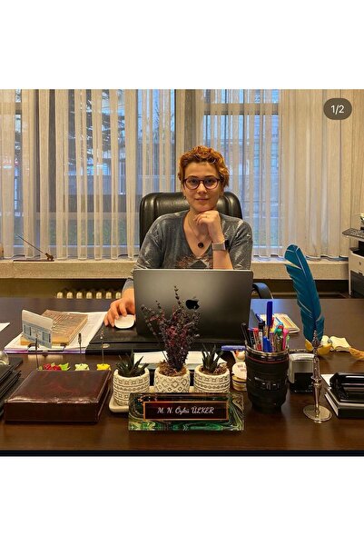 sanatblogu17 Kişiye Özel Masa İsimliği – Ofis ve Çalışma Masası İçin