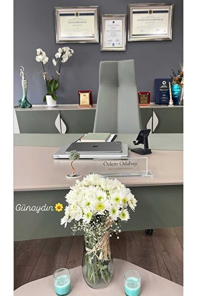 sanatblogu17 Kişiye Özel Masa İsimliği – Modern Şık Ofis Dekoru (Tüm Meslekle...