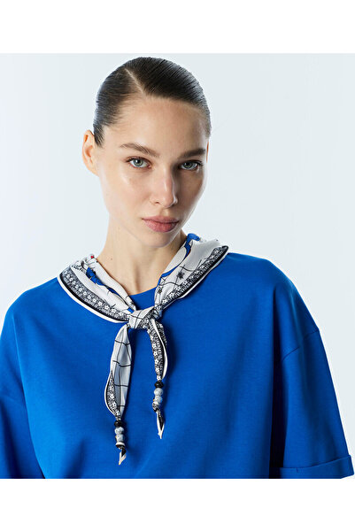 Twist ÇIKARILABİLİR FULARLI TİŞÖRT