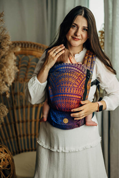 LennyLamb LennyLight NOVA Bolero baby carrier