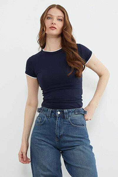 Fulla Moda Basic Crew Neck Piped Crop T-Shirt