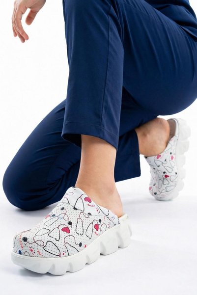 Dr. Mitra Sabo Slipper Ultra Lightweight Nurse Doctor Medical Daily White Stethoscope Flora 7012