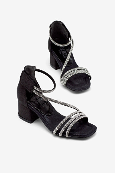 Tonny Black Girl's Black Comfortable Fit Cross-Strapped Shoes Heeled Shoes