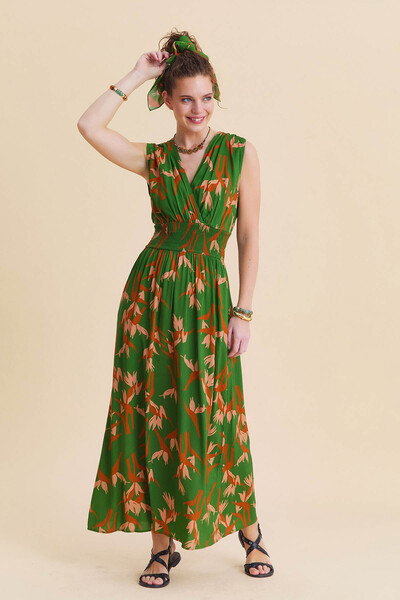 Los banditos Double-Breasted Women's Summer Dress with Elastic Waist at the N...