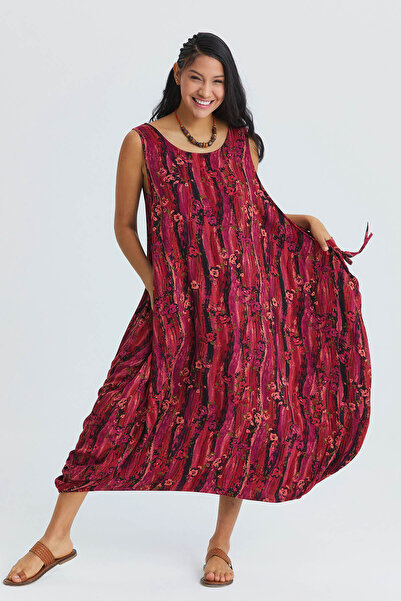 Los banditos Boat Neck Button Detailed Pocket Casual Dress