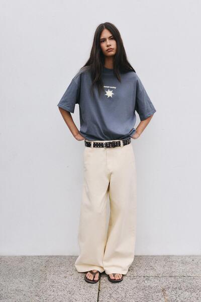 Pull & Bear Kısa kollu grafik baskılı tişört