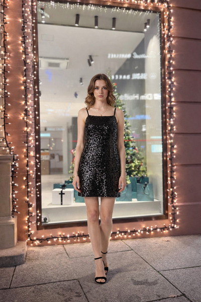 we park hande Siyah Payetli Askılı Mini Gece Elbisesi