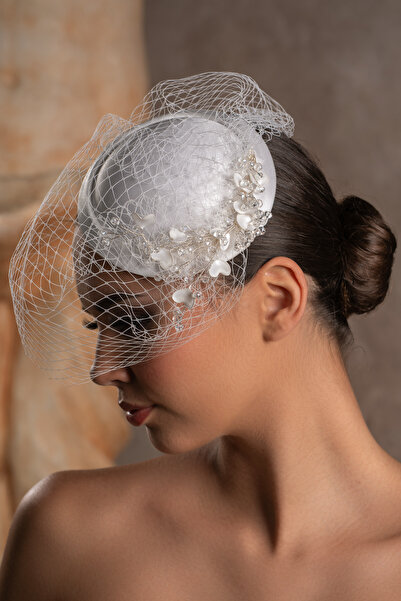 MARSEY Çiçek Detaylı Vintage Gelin Kep Şapka – Tüllü Nikah Şapkası Fascinator