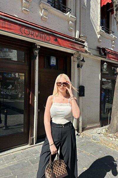 lizge giyim Thin Straps D Lace Detail Tricot Tank Top