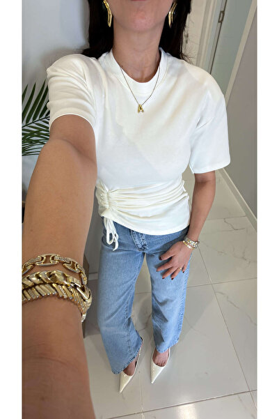 BİRCANÇİL Тениска Letra в цвят екрю с набори