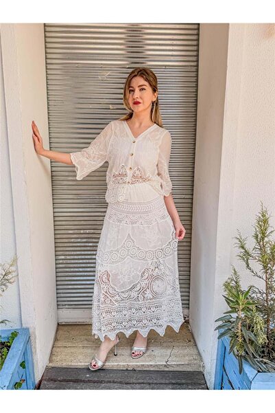 Miss Boheme بلوزة محبوكة باللون الأبيض دانتيل
