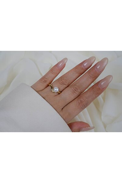 ATELİER TUĞBA خاتم ذهبي منحني مزين باللؤلؤ طراز YZK402