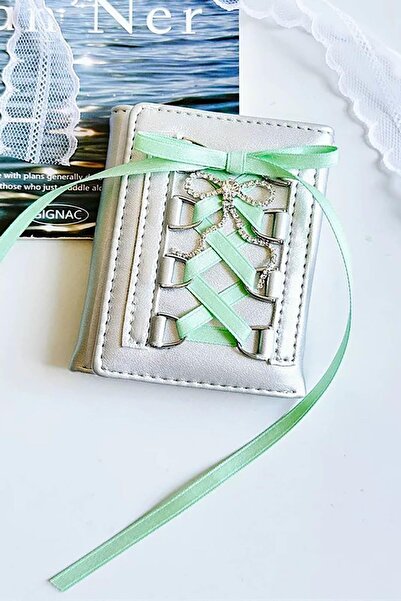 TAKIŞTIR لون رمادي مع تفاصيل شريط أخضر للنساء محفظة / حامل بطاقات