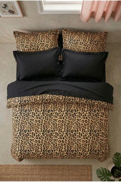 NESCO Leopar Desenli Pamuk Tek Kişilik Nevresim Takımı 160x220 + 100x200 4 cm Lastikli Çarşaf + 2 Yastık