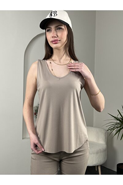sahraozluk V-Neck Thick Strap Vision Athlete Top