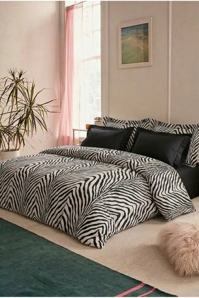 NESCO Zebra %100 Pamuk King Size 220x240 Nevresim Takımı | 180x200x30 Lastikli Siyah Çarşaf + 4 Yastık