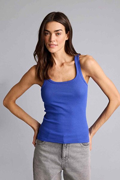 DeFacto Slim Fit Basic Plain Round Neck Corded Fabric Ribbed Knit Undershirt ...