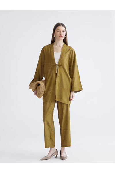 LC Waikiki Kimono kaki cu decolteu în V cu model supradimensionat pentru femei