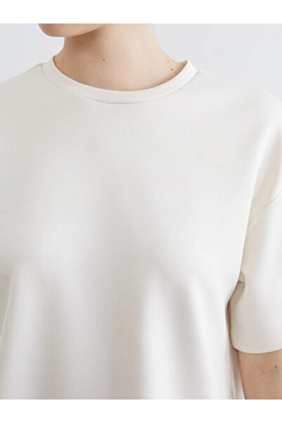 LC Waikiki Tricou de damă Bej guler rotund Soft Touch supradimensionat