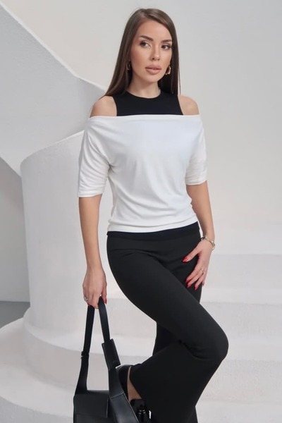 bb butik basic Γυναικεία Αθλητική Μπλούζα Kayıkyaka με Λεπτομέρειες M2530