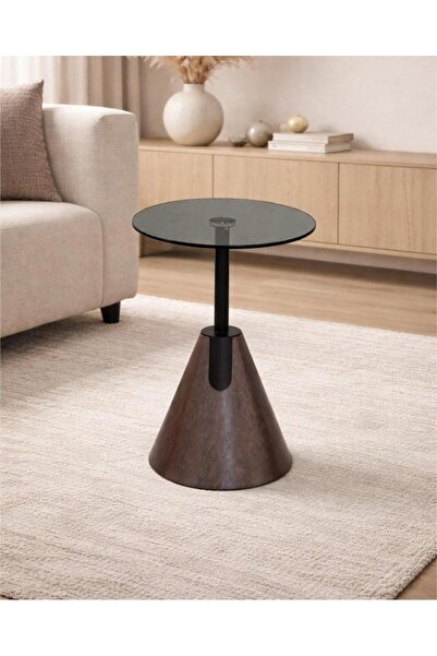 DEC10 A side table with a distinctive and luxurious design