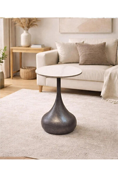 DEC10 Single service table with a unique design