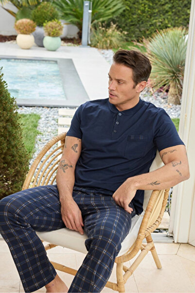 Pijamoni طقم بيجامة رجالي باللون الأزرق الداكن ذو ياقة بأزرار قطن قطع
